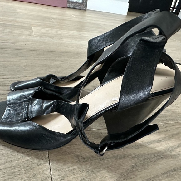 Nine West heels - Picture 3 of 4